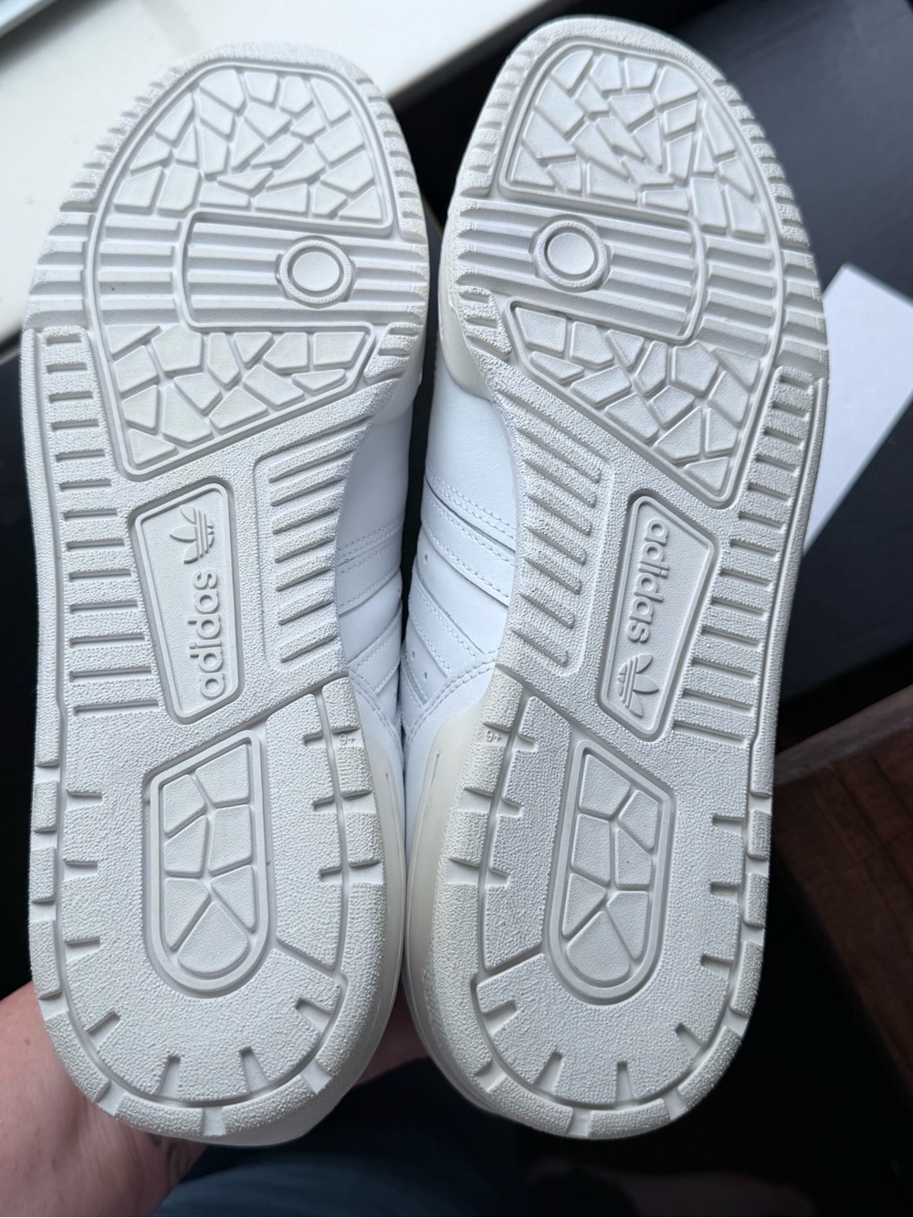 Adidas Rivalry Lux Low - Picture 9 of 9